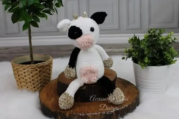 Crochet cow with horns and udder.