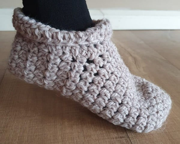 Crochet Two-Toned Slipper Socks - Free Pattern - Left in Knots