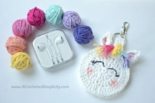 crocheted unicorn earbud case