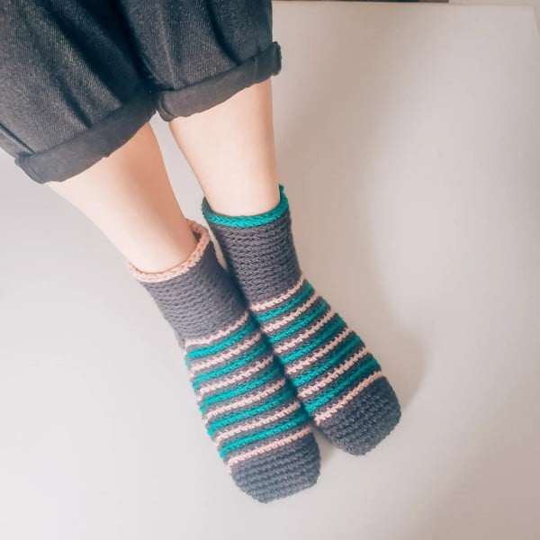 Stripeed crochet socks.