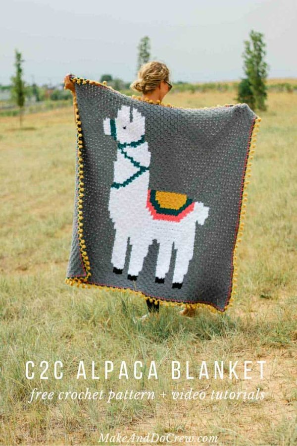 A c2c crochet blanket of an alpaca.