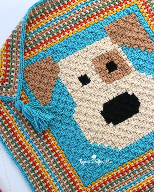 A crochet dog graphgan.