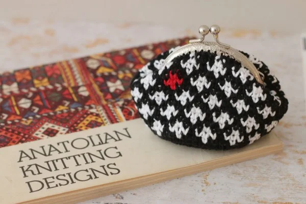 tapestry crochet coin purse pattern.jpg