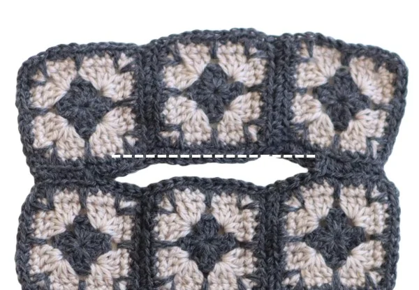 An image showing the stitchplacement for the single crochet edge.