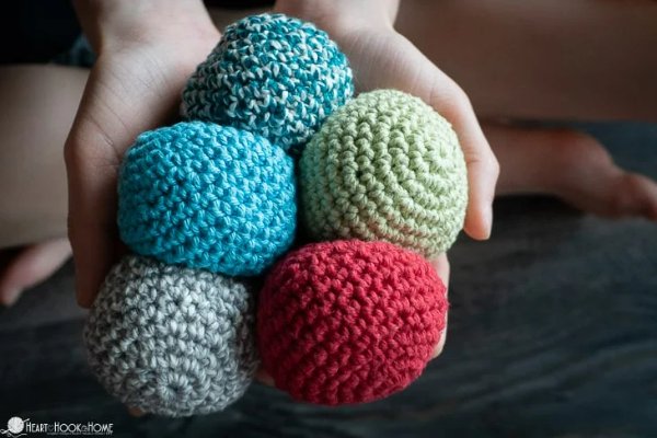 Perfect Crochet Balls: 14 Free Patterns - Crochet Scout