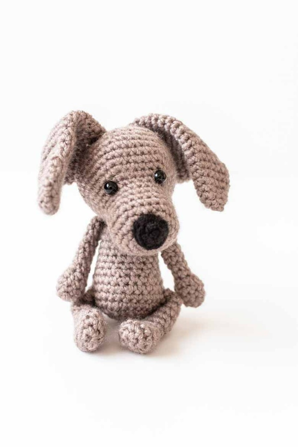 A crochet Labrador dog.