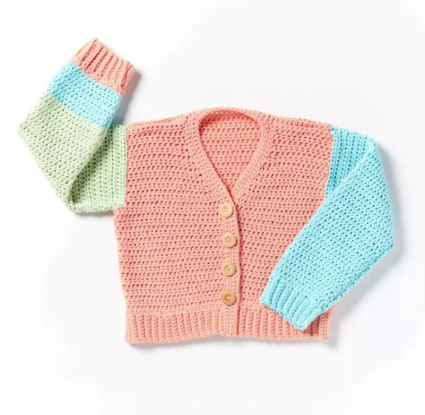 Colour-blocked kids cardigan; crochet.