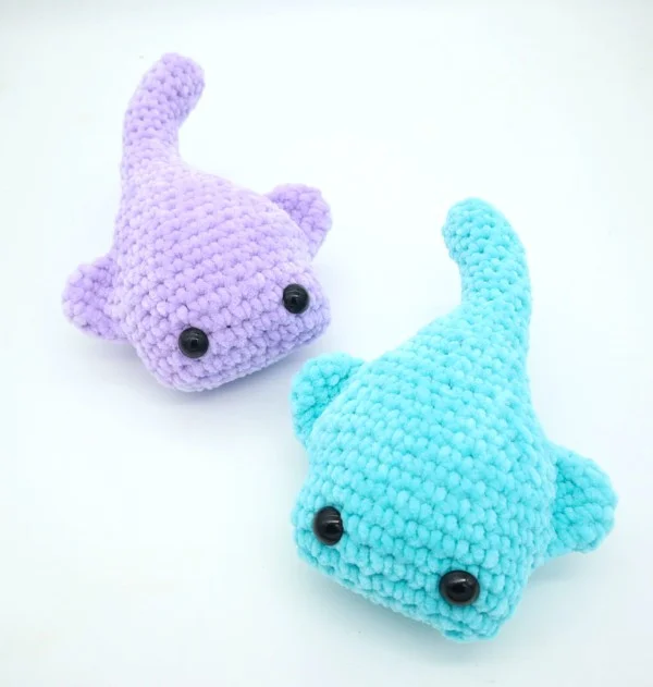 No-sew, velvet, cvrochet stingrays.
