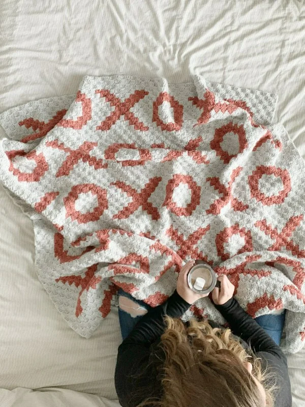 A XO themed crochet c2c blanket.