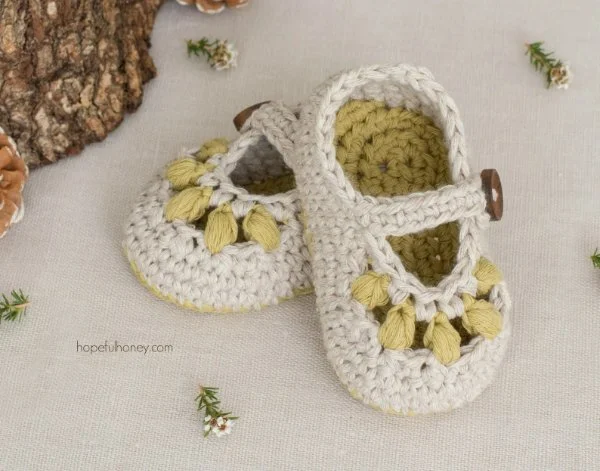 Lemon and white crochet baby Mary Janes.