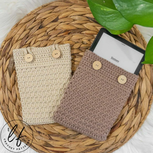Trinity stitch crochet kindle sleeve.