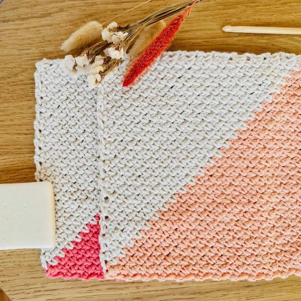 C2C dishcloths with modern geometric triangles.